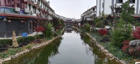 古城小河建筑风景图片