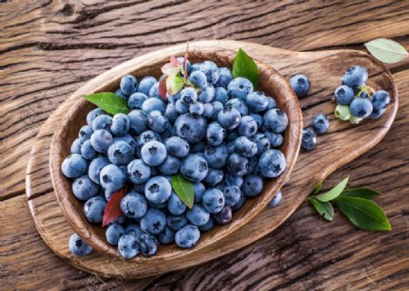 蓝莓水果木盘背景海报素材图片