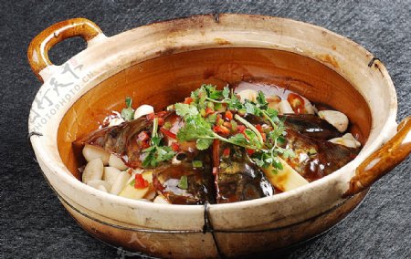 豫菜港式砂容鱼头煲图片