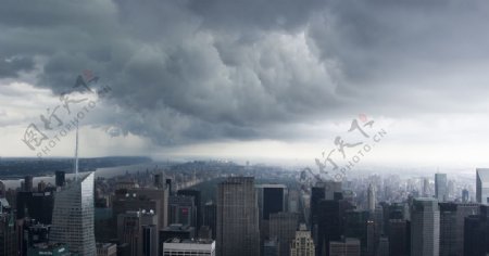 暴风雨城市图片