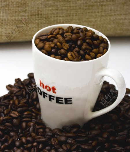 一杯热咖啡咖啡豆