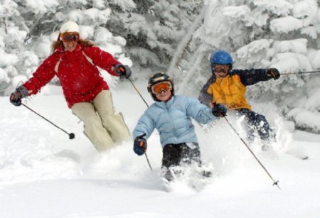 雪山滑雪极限运动