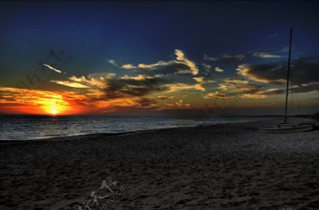 沙滩落日图片