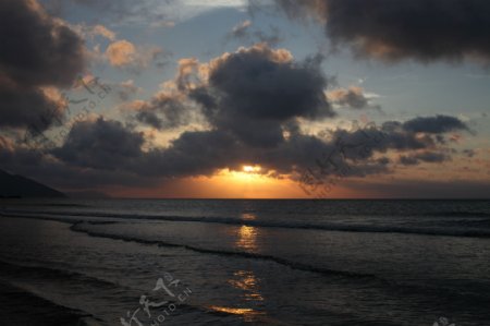 海岛清晨图片