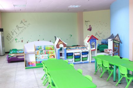 幼儿园活动室图片