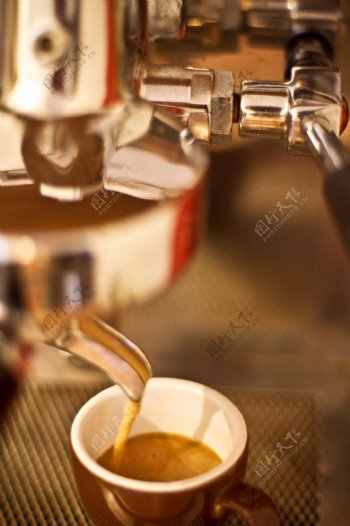 咖啡和咖啡机图片