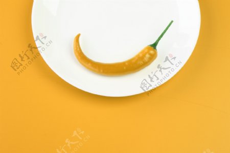黄色辣椒图片