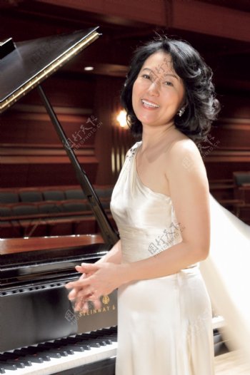 日本钢琴家全球巡回演出濑田裕子图片