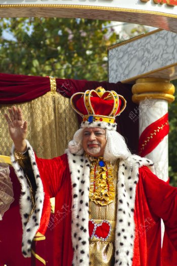 二月十四日利马索尔狂欢节国王在狂欢节游行在二月十四日