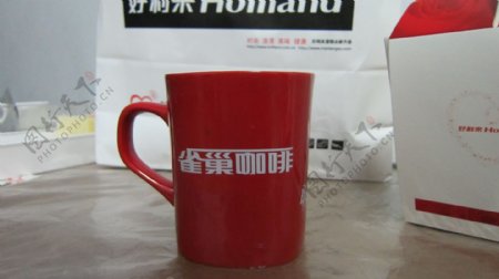 雀巢标志红色咖啡杯图片