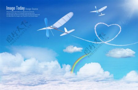 白云上的彩虹和航模飞机