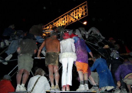 诺北干湖底火人艺术节又名燃烧的男人节BurningMan雷声穹顶图片