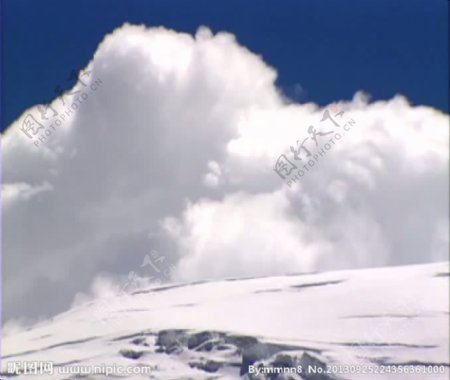 白云雪山风景视频素材