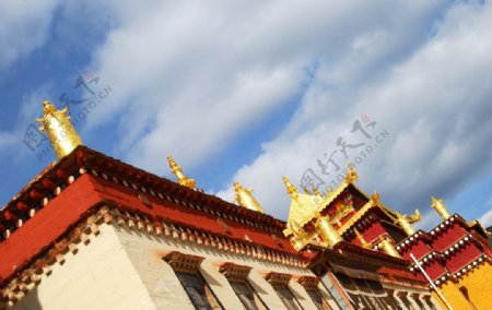 松赞林寺图片
