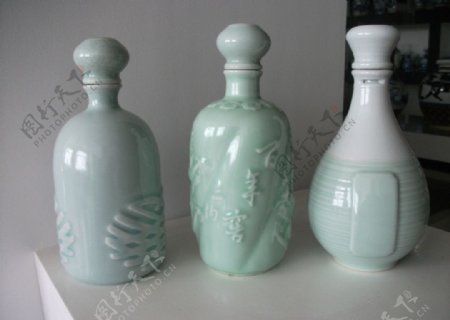 陶瓷酒瓶图片