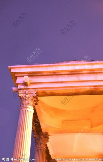 罗马柱走廊的一角图片