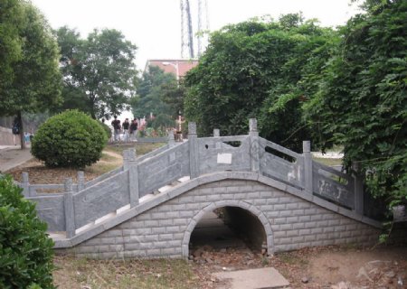 河南城建学院图片