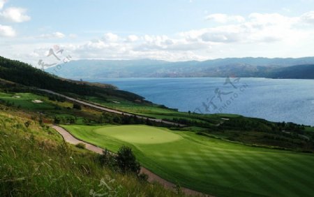 高尔夫球场景观之湖边果岭三图片