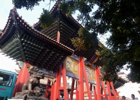 西安城隍庙牌坊图片