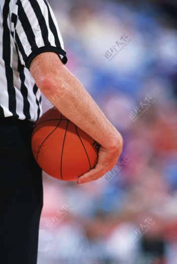 篮球裁判图片