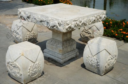 石雕方桌坐墩图片