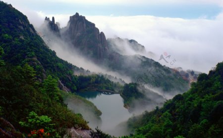 太姥山雾幻图片
