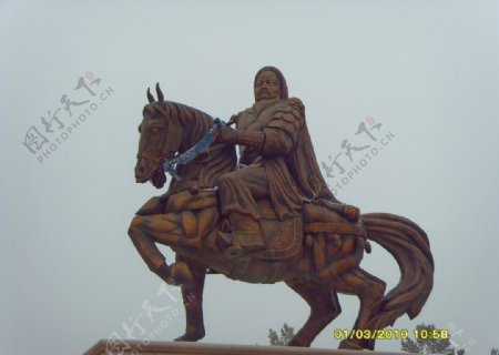 成吉思汗铜像图片