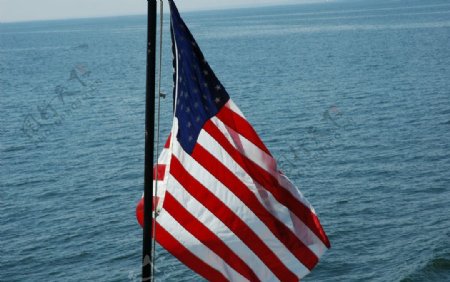 海上美国国旗图片