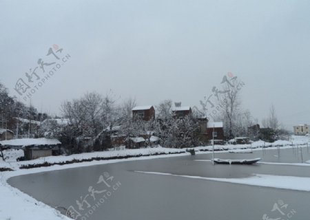 冬雪村庄图片