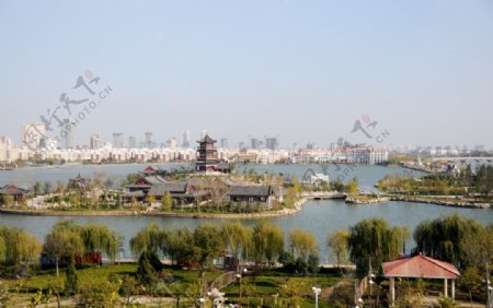 聊城东昌湖名人岛风景图片
