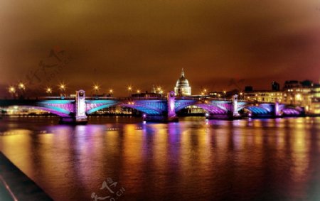 伦敦奥运大桥夜景图片