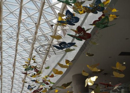 商场创意蝴蝶吊饰图片