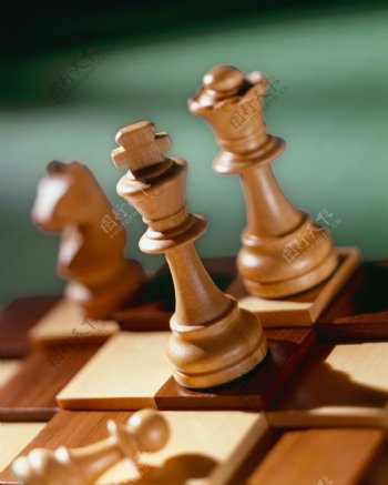 国际象棋国王和皇后图片