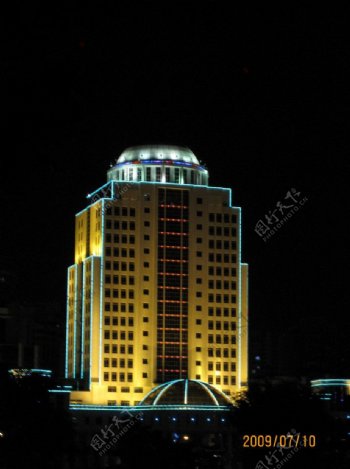 夜晚的汕头大楼图片