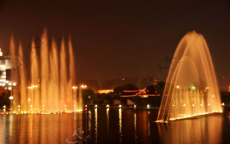 椒江市民广场音乐喷泉图片