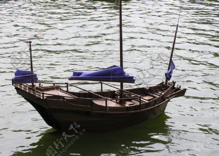 木制搖控模型帆船图片