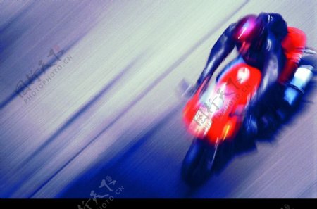 骑摩托车图片