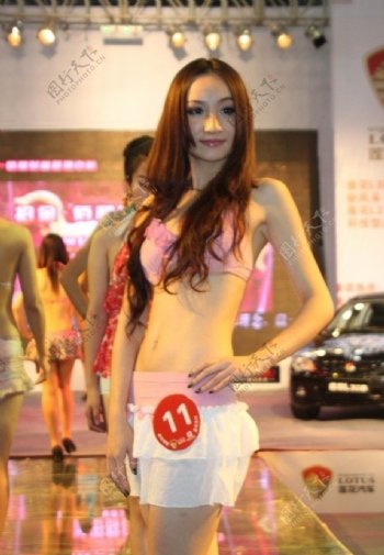 郑州车展模特大赛图片