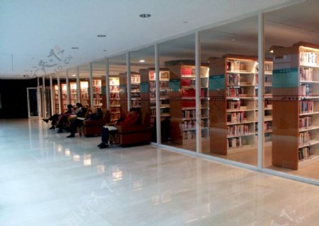 上海浦东图书馆休息区图片