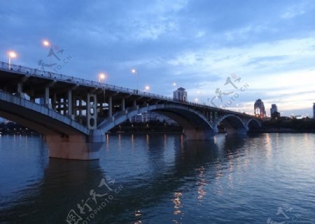 柳州柳江大桥傍晚风光图片