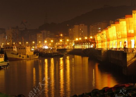 渔港夜排档夜景图片