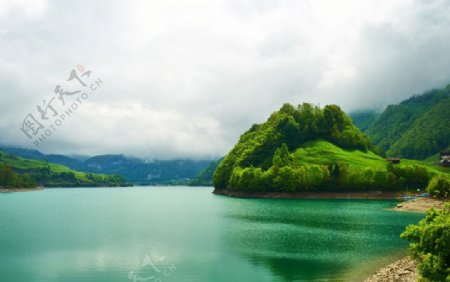 湖泊图片