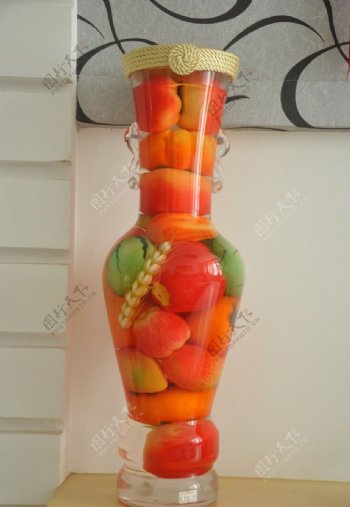 水果装饰瓶子图片