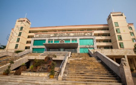 海南大学图片