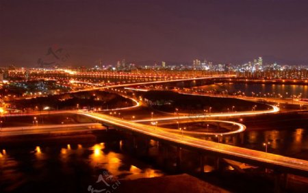 城市交通夜景图片