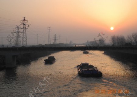 日出运河图片