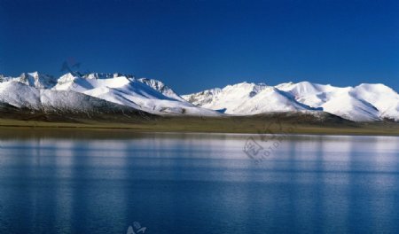 高原冰山湖泊图片