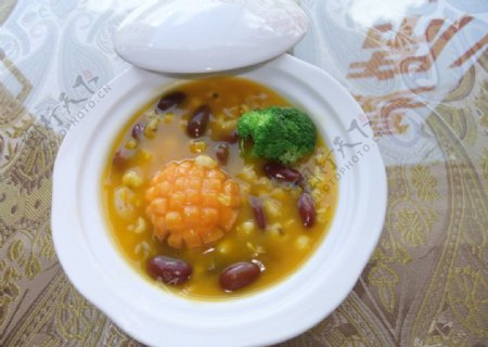 薏仁米红豆粥图片