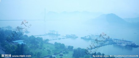 雾中宜滨非高清图片