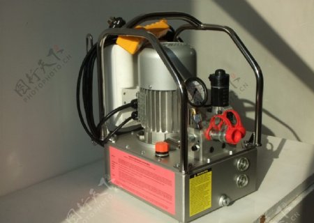 液压泵图片